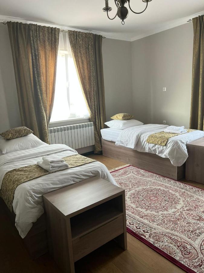 Green Town Hotel Szymkent Zewnętrze zdjęcie
